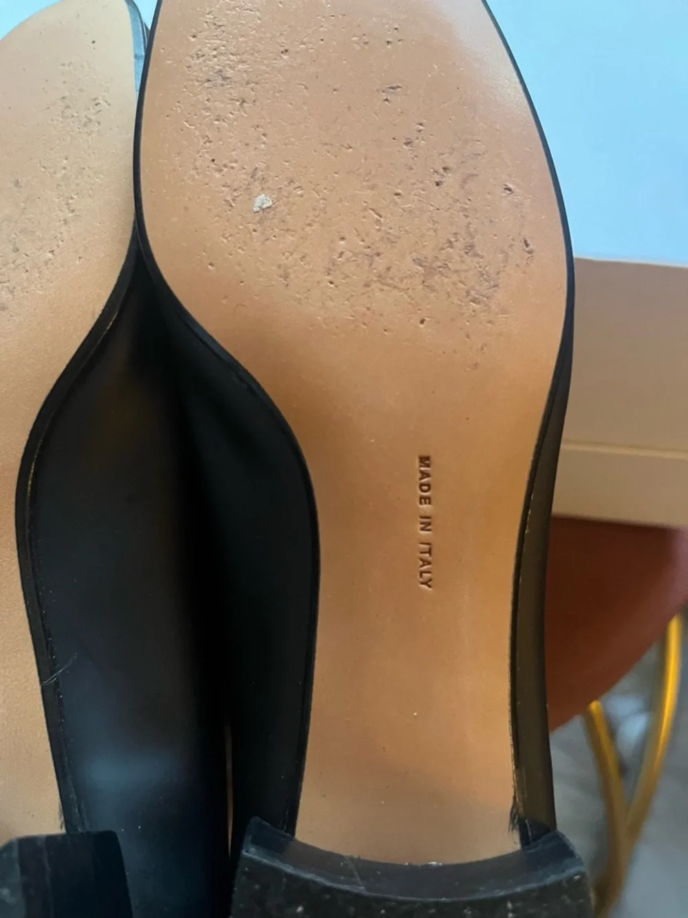 Salvatore Ferragamo Black Leather Vara Mid Heel Pump with Silver Buckle Sz 5 - Picture 6 of 6